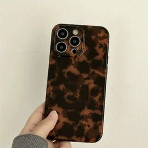 Soft Tortoise Leopard Shell iPhone 16 Pro Max Case🔥